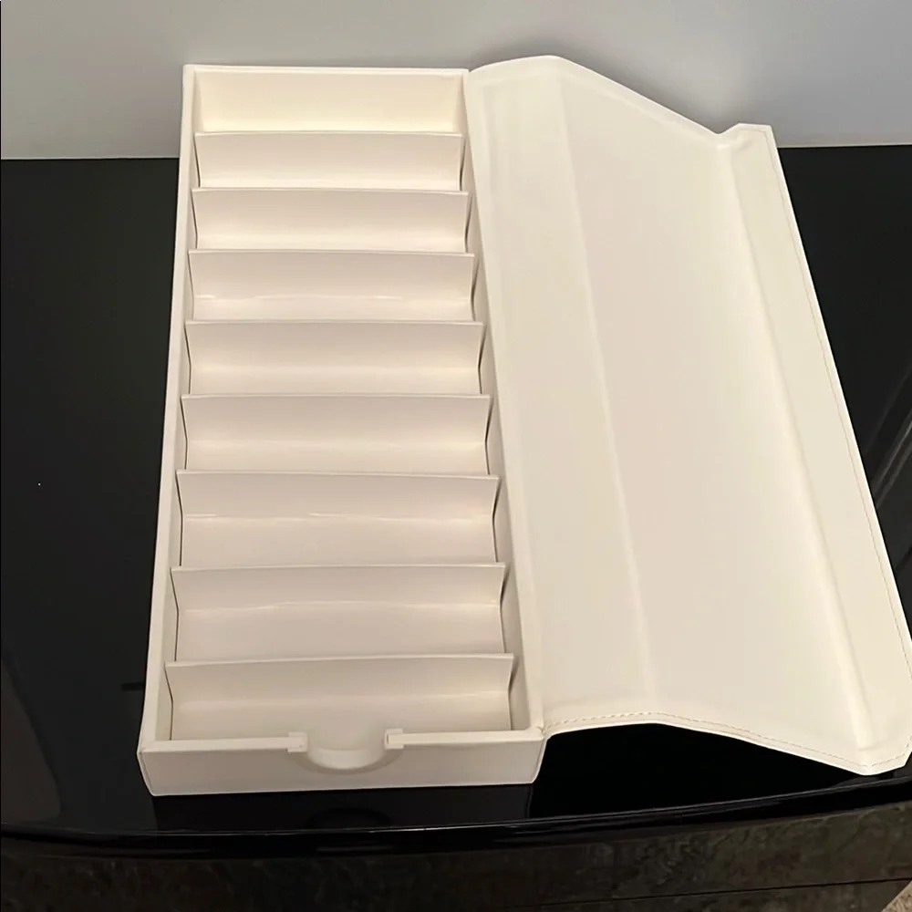 Elegant White Chloe Sunglasses Organizer with 9 Compartments